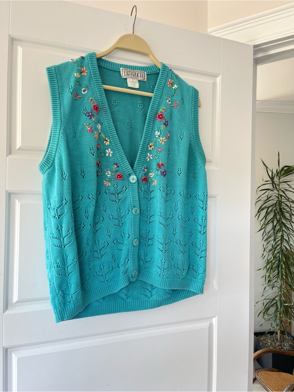 Liz Claiborne Turquoise Floral Embroidered V-Neck Sweater Vest